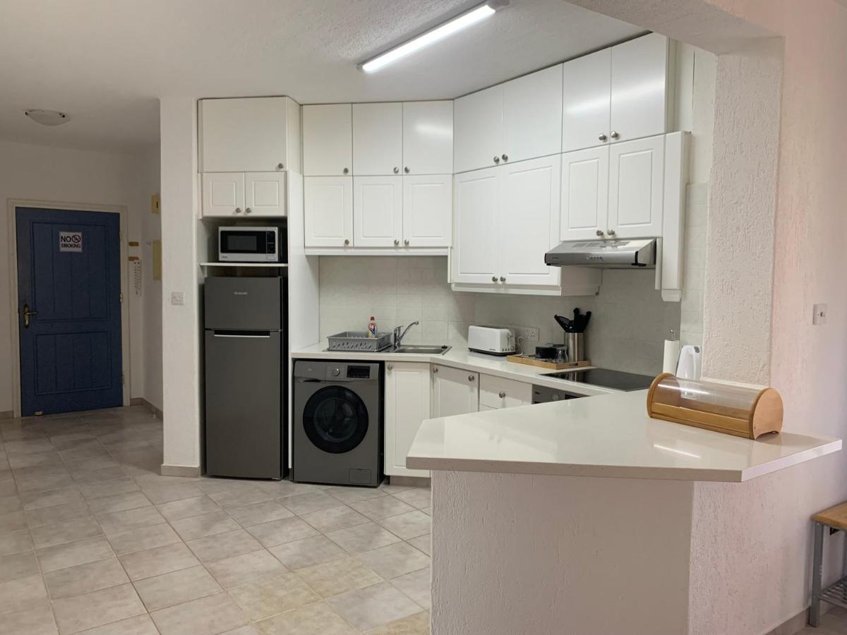 Kings Palace - Stylish, Modern 2 Bed With Sea Views Paphos Bagian luar foto