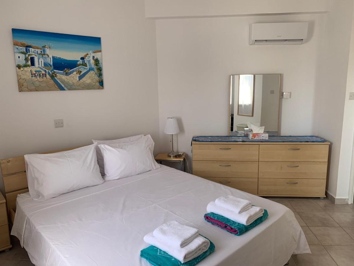 Kings Palace - Stylish, Modern 2 Bed With Sea Views Paphos Bagian luar foto