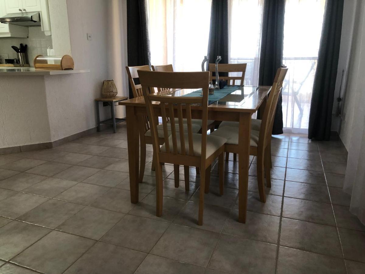 Kings Palace - Stylish, Modern 2 Bed With Sea Views Paphos Bagian luar foto